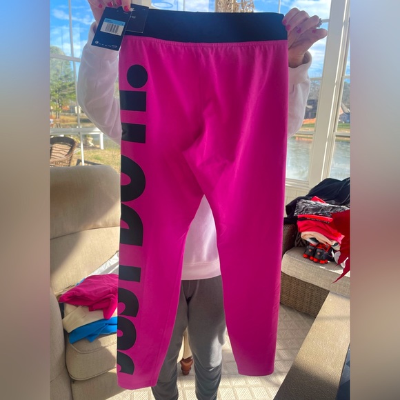 Nike women’s workout leggings. Perfect condition! - Picture 1 of 2